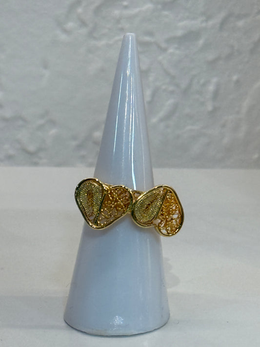Twin Heartlace Ring